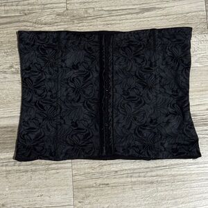 Maidenform Black Floral Waist Cincher